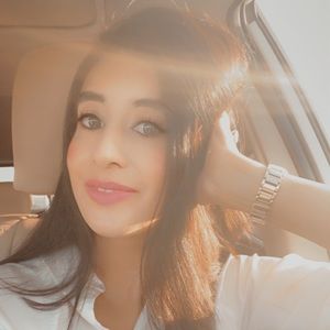 Meet your Posher, Sadaf